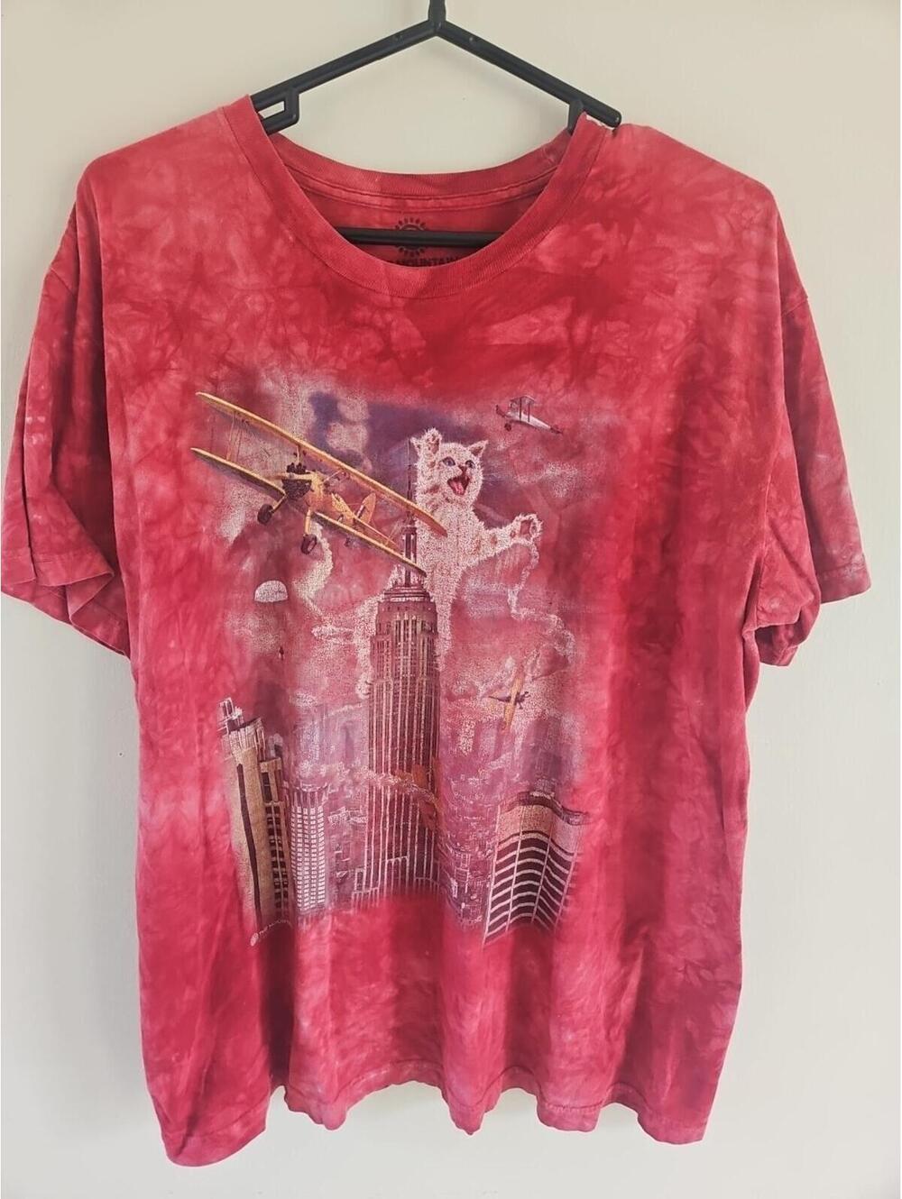 Mens Xl Red Tye Dye The Mountain Cat Print Short Sleeve Tee Shirt